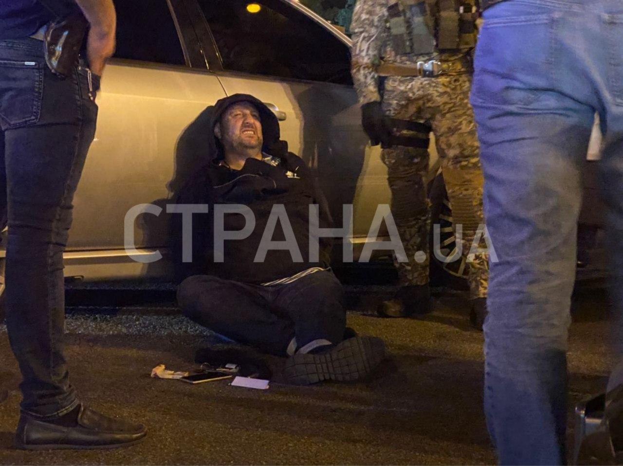 Появились фото двух задержанных спецназом на Крещатике в центре Киева. Фото: Страна